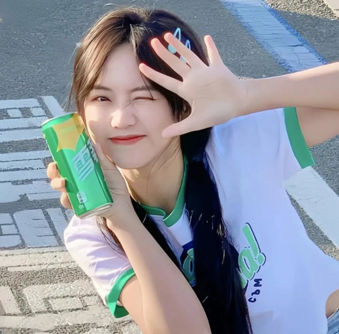盲少爷的小女仆2023海报